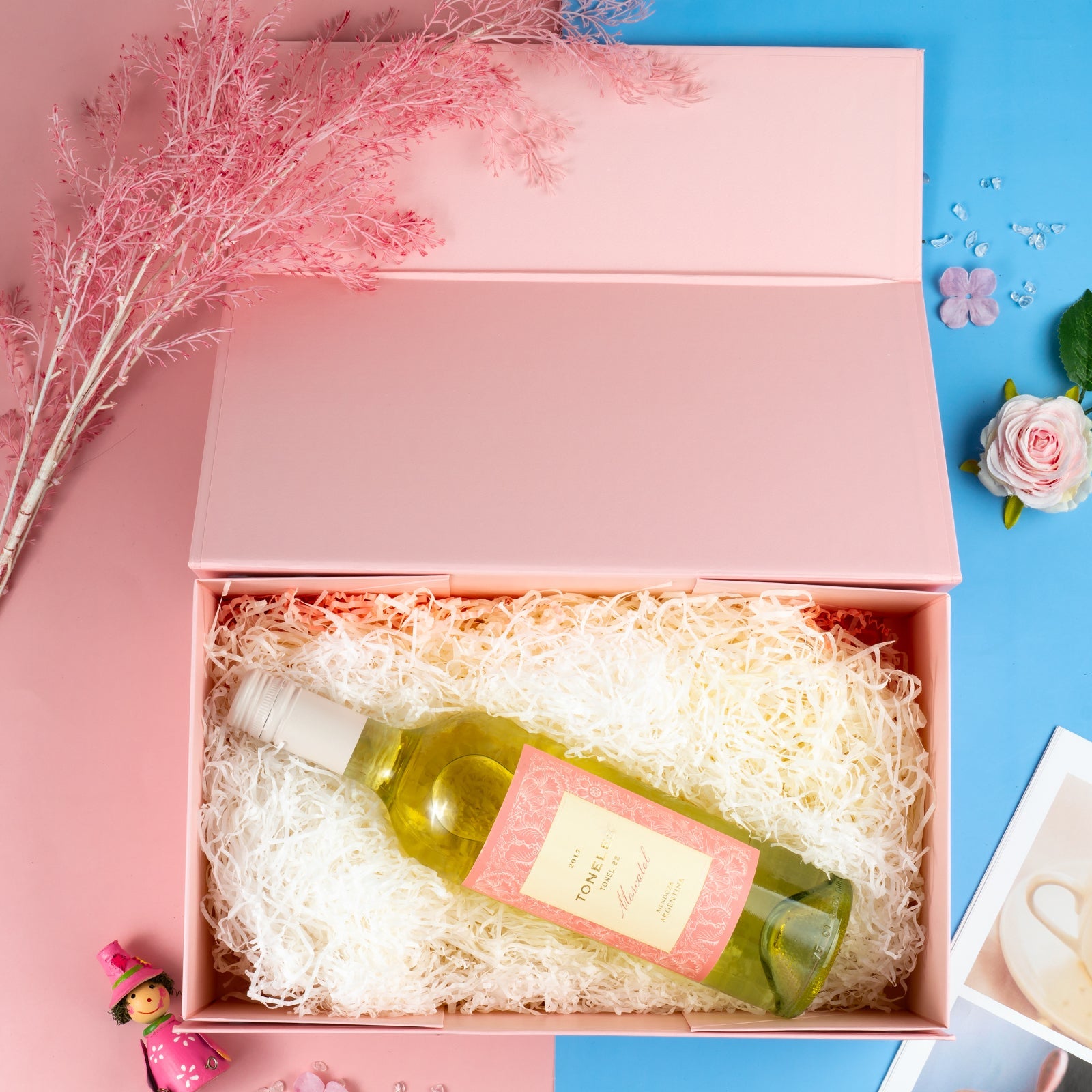 WRAPLA 35X23X10CM PINK Gift Box- Collapsible Gift Box with Magnetic Closure and Tissue Paper, Perfect for Birthday, Party, Holiday, Wedding, Graduation