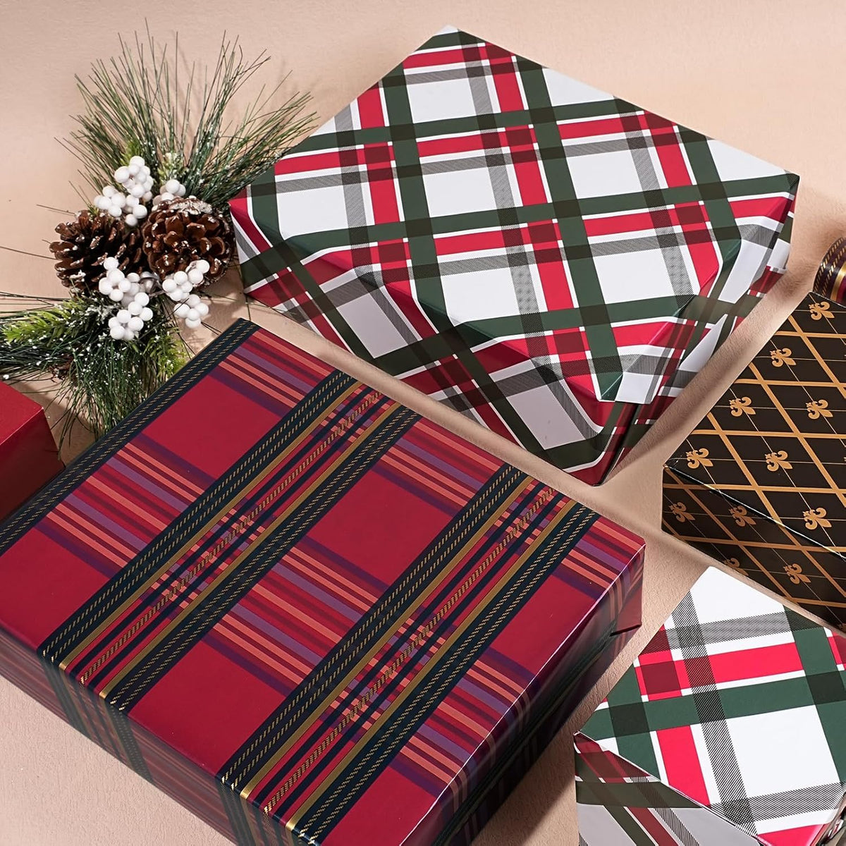 WRAPLA Reversible Christmas Wrapping Paper, Candy Cane Stripes 43cm x 10m