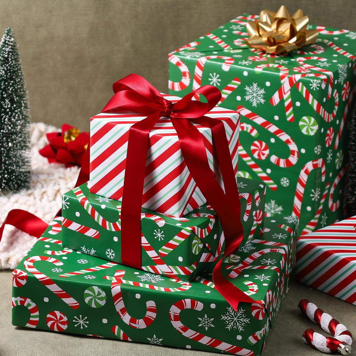 WRAPLA Reversible Christmas Wrapping Paper, Candy Cane Stripes 43cm x 10m