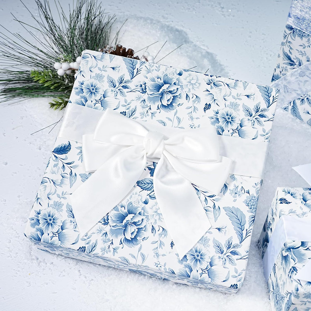 WRAPLA Reversible Wrapping Paper, Blue Floral Pearlescent Print 43cm x 10m
