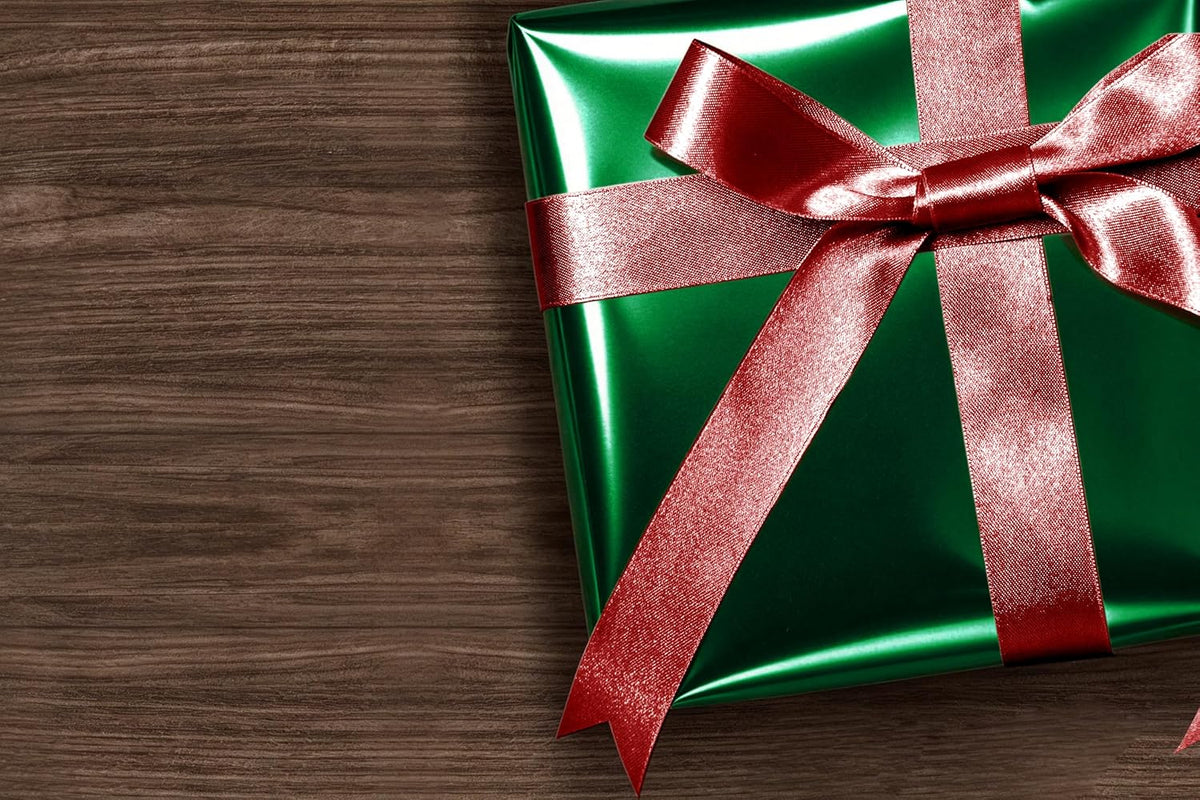 WRAPLA Green Metallic Christmas Wrapping Paper, Solid Color Roll